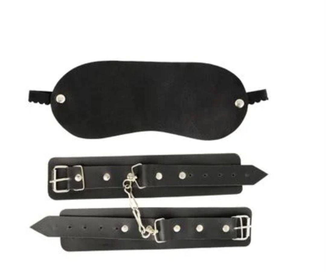 ALGEMA PELUCIA MAIS MASCARA Vermelha